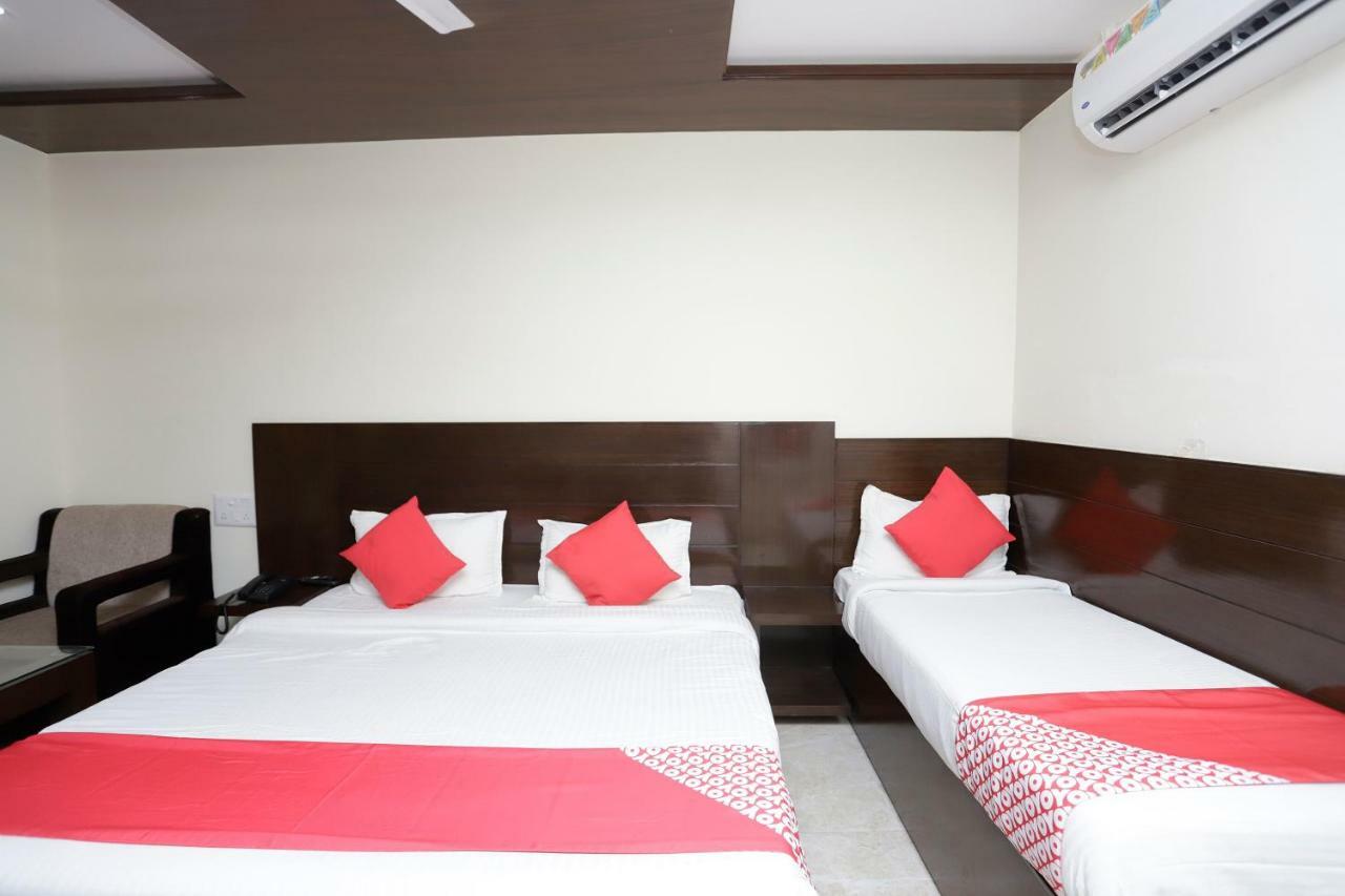 Oyo 39595 Hotel Ray Ban Kankhal Kültér fotó