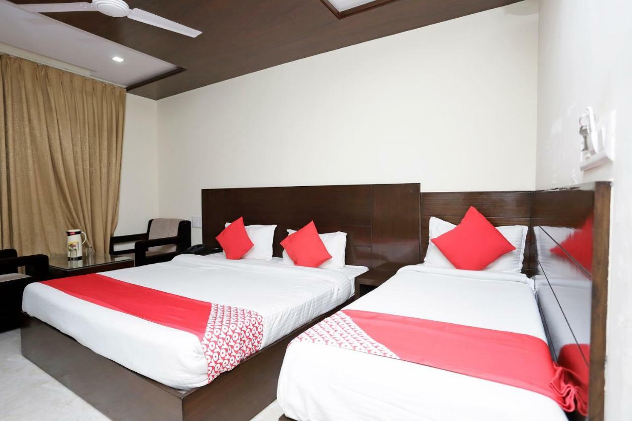 Oyo 39595 Hotel Ray Ban Kankhal Kültér fotó
